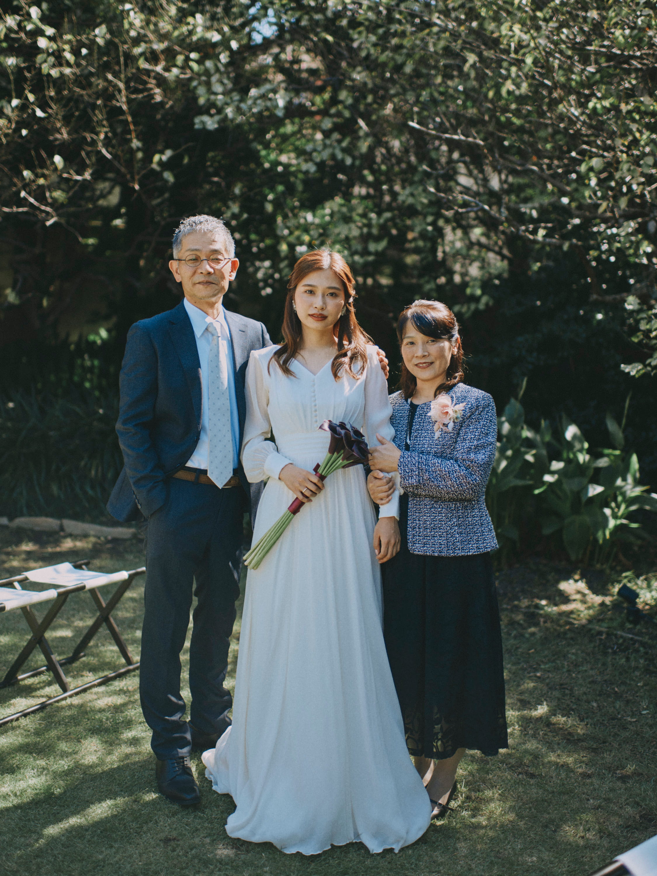 bride and her parents